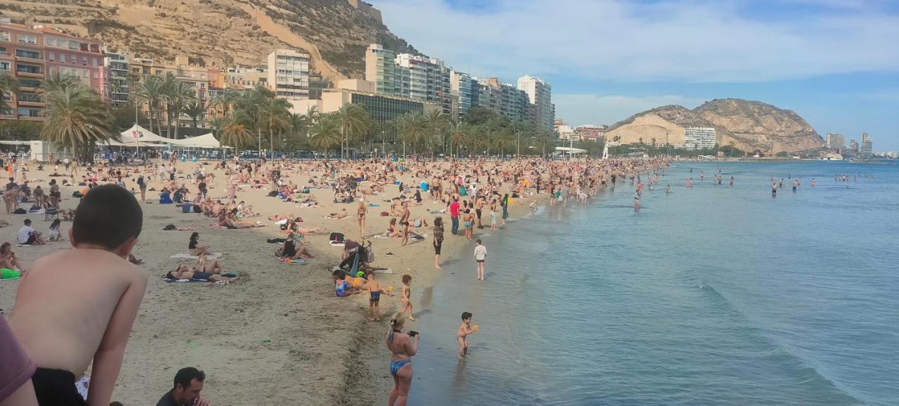 Apartamentos Playa Postiguet 알리칸테 외부 사진