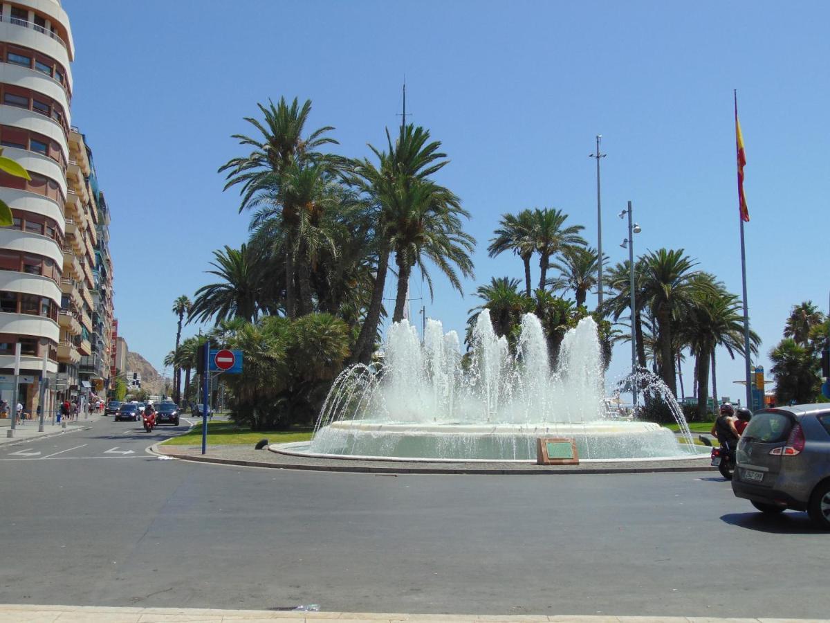 Apartamentos Playa Postiguet 알리칸테 외부 사진