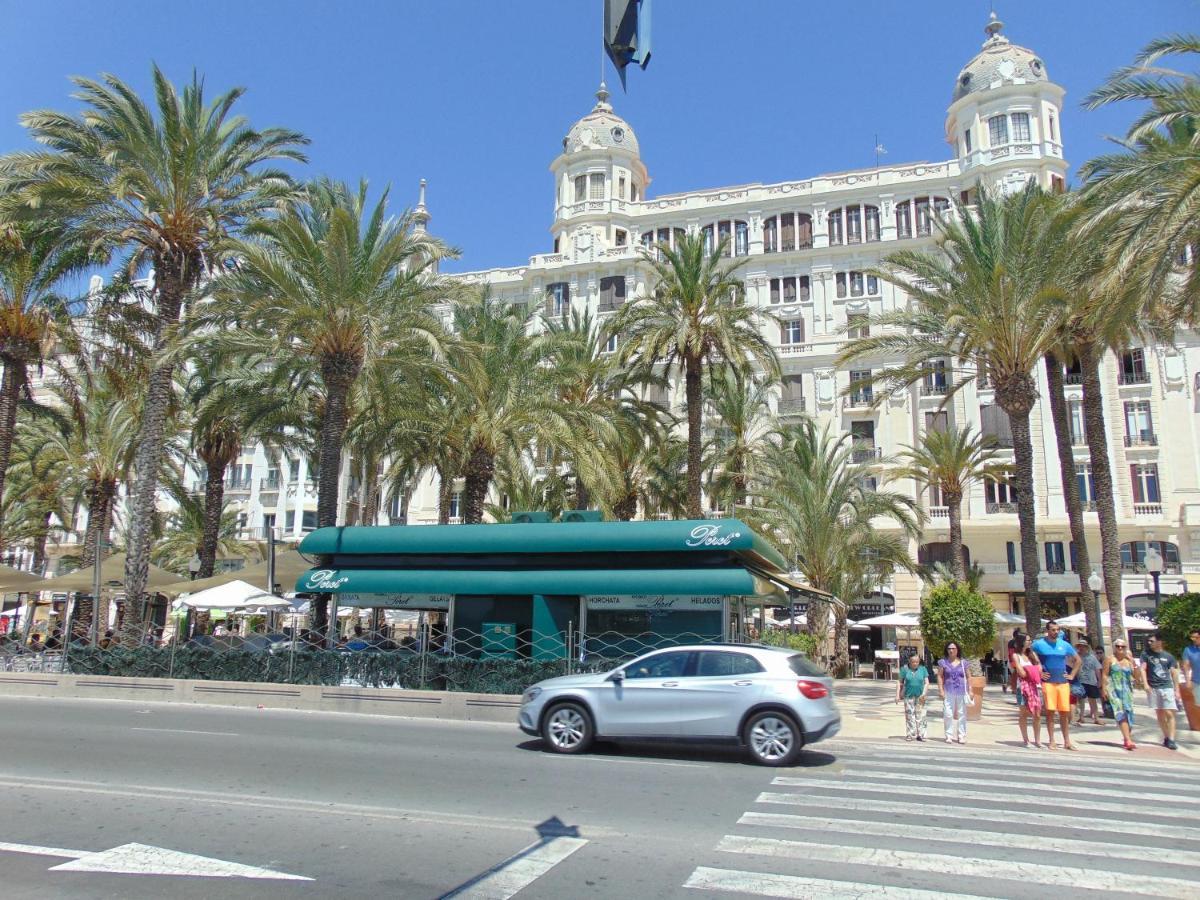 Apartamentos Playa Postiguet 알리칸테 외부 사진