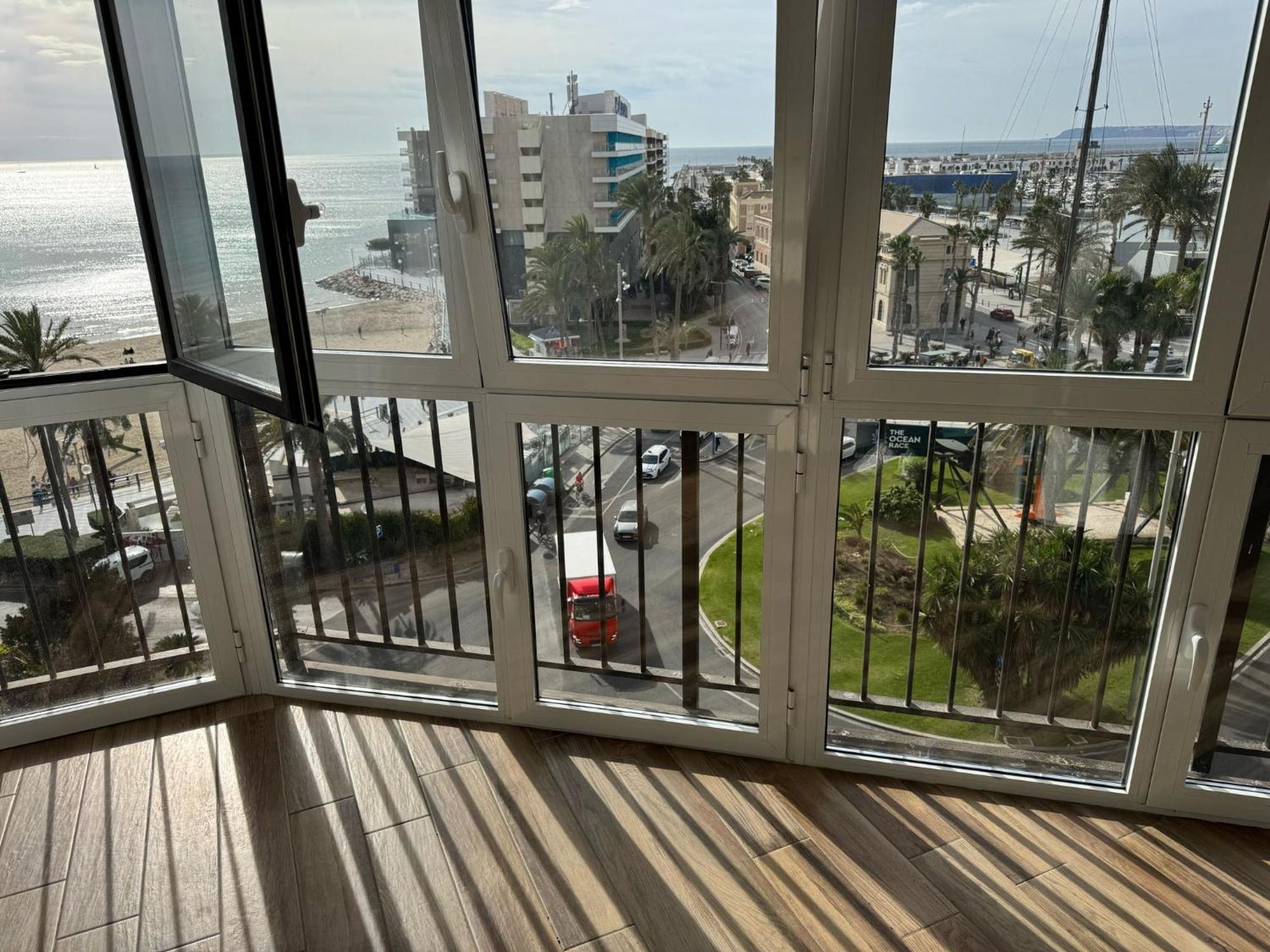 Apartamentos Playa Postiguet 알리칸테 외부 사진