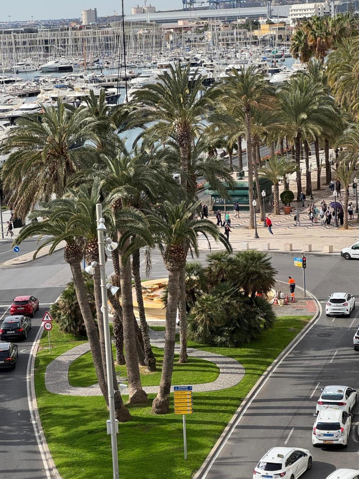 Apartamentos Playa Postiguet 알리칸테 외부 사진