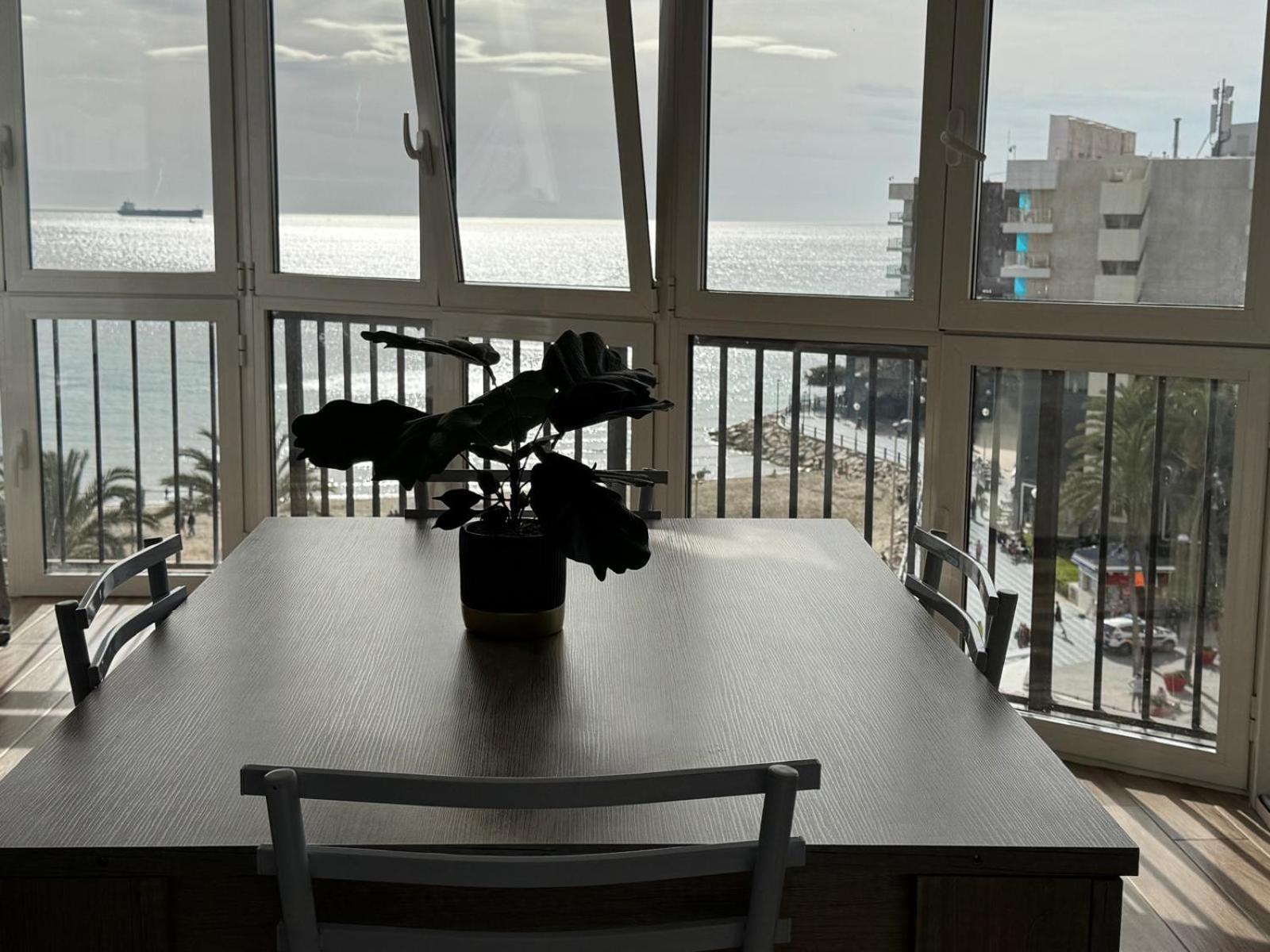 Apartamentos Playa Postiguet 알리칸테 외부 사진