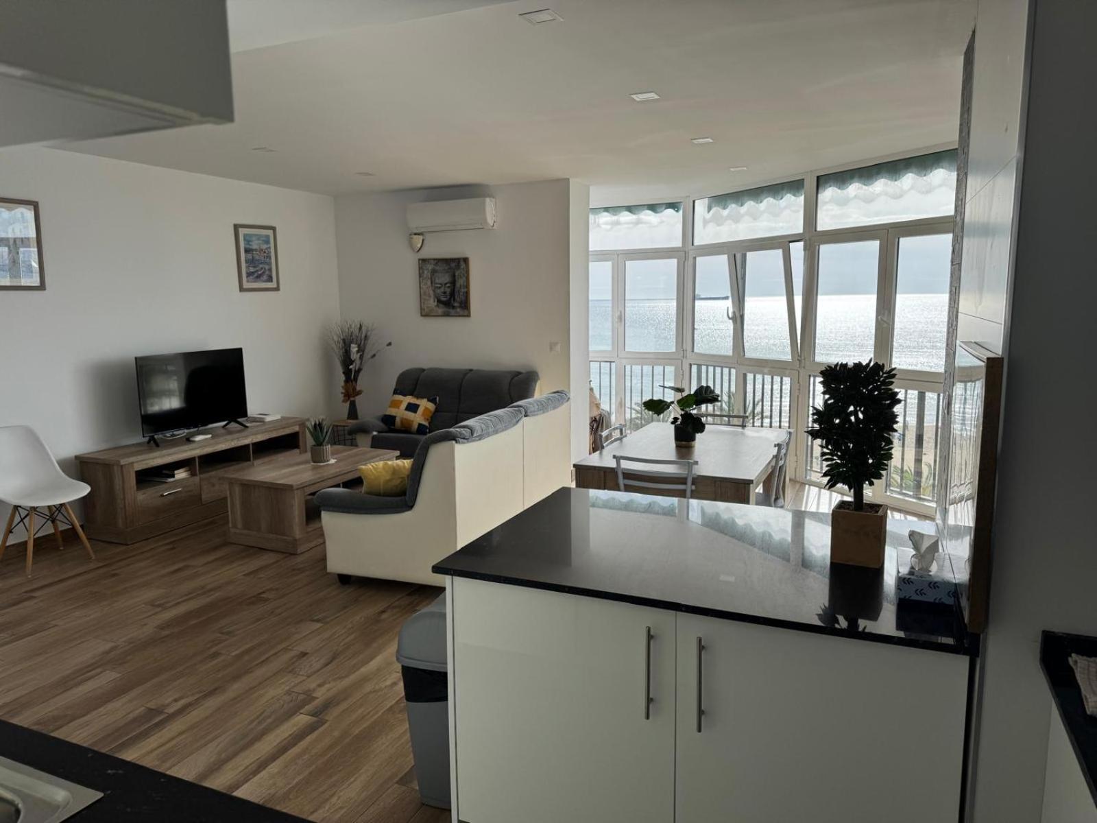 Apartamentos Playa Postiguet 알리칸테 외부 사진
