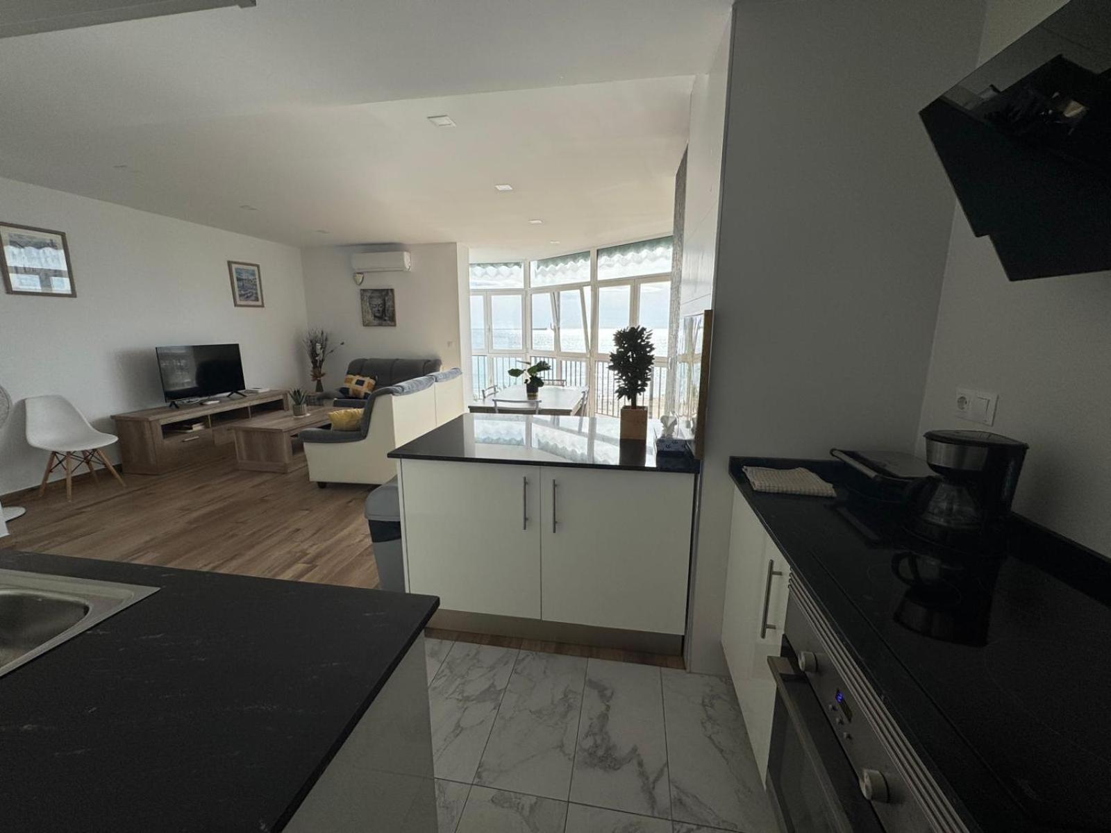 Apartamentos Playa Postiguet 알리칸테 외부 사진